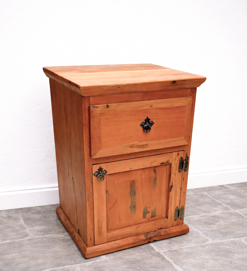 Velador Roble Clásico