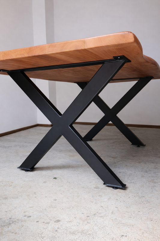 Mesa de Comedor Cerezo Cros| Lenga & Fierro