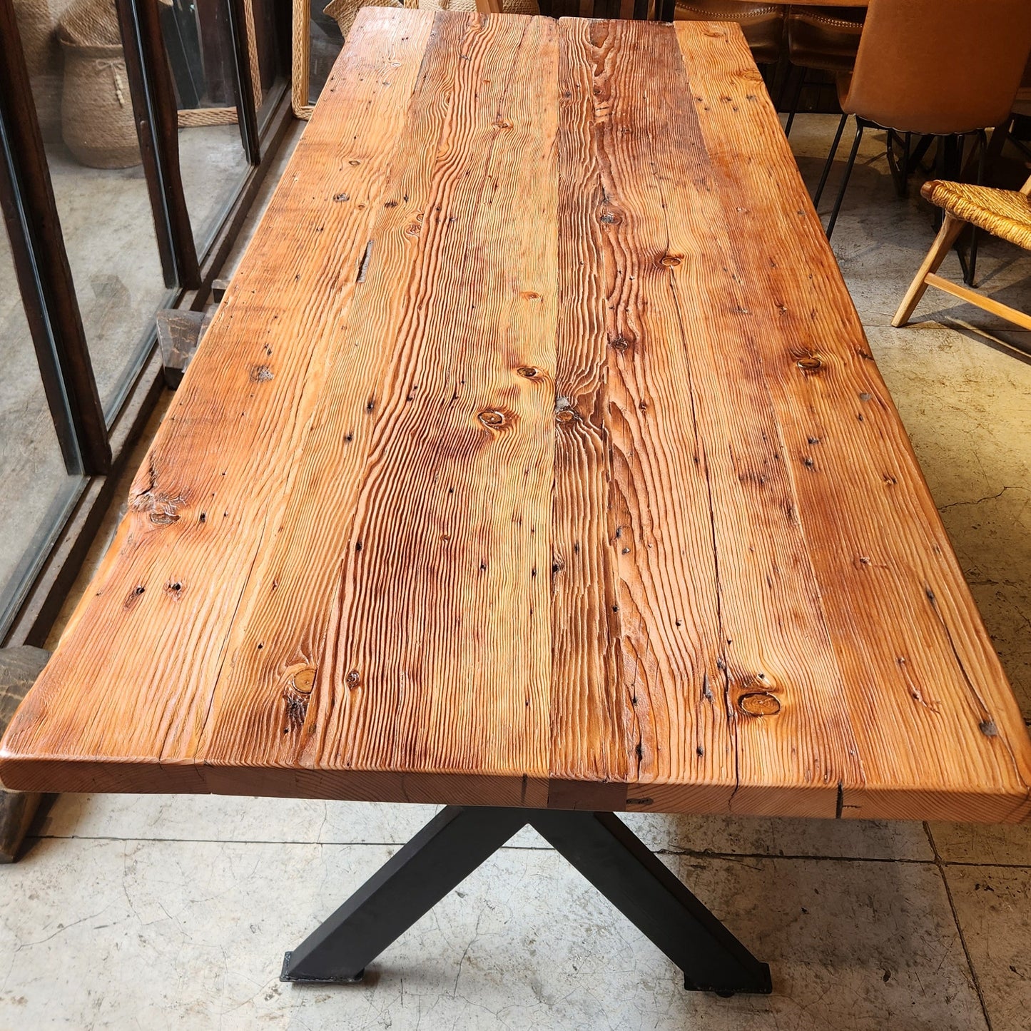 Mesa de Comedor Oregon Americano de Demolición & Fierro