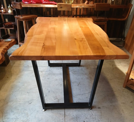 Mesa de Comedor Cerezo Marco | Lenga &  Fierro