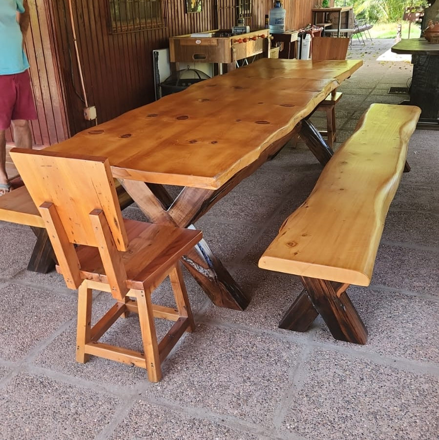 Mesa de Comedor Koiwu| Coihue  & Durmiente