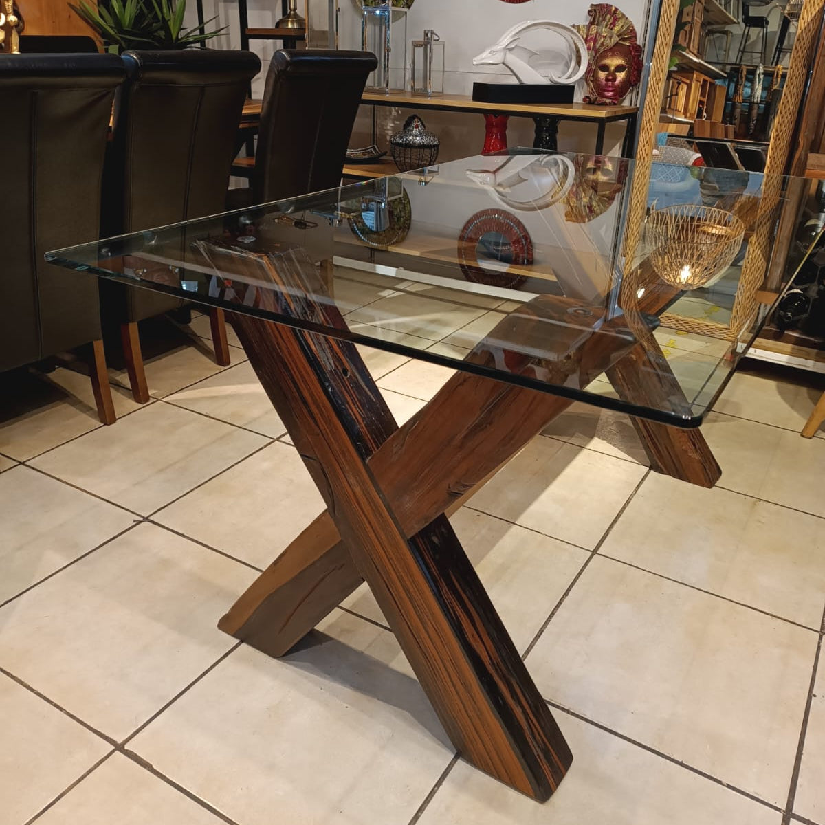Mesa de Comedor Vidrio Cross & Durmiente de Tren