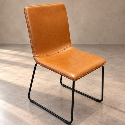 Silla de comedor de ecocuero con estructura de fierro negro