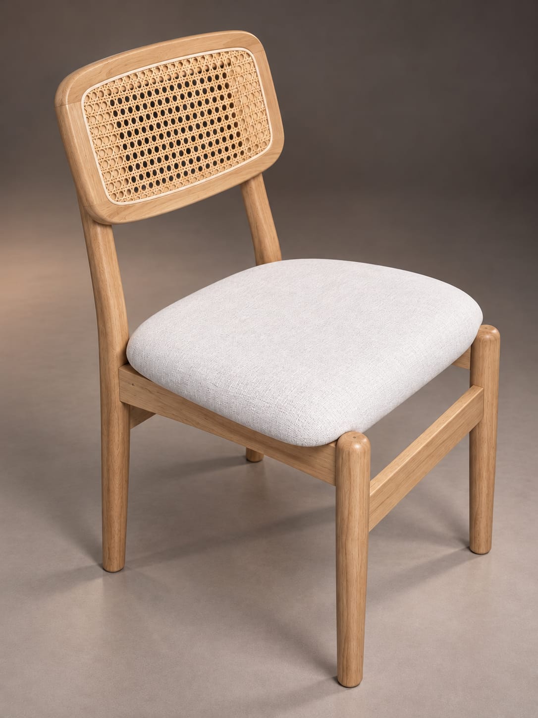 Silla de comedor de madera con respaldo de ratán y asiento tapizado