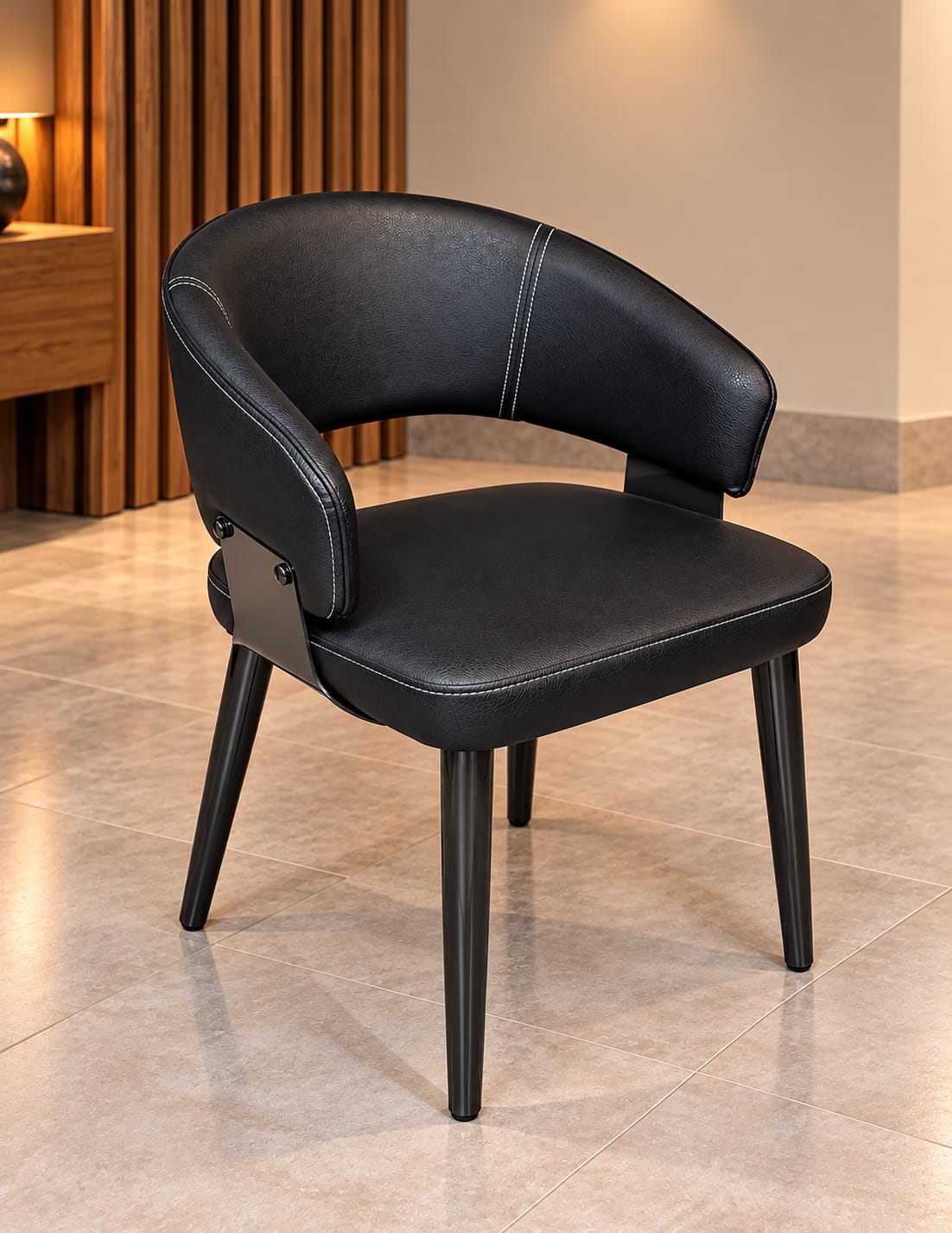 Sitial de Comedor Negro en Ecocuero