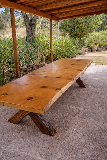 Mesa de Comedor Koiwu| Coihue  & Durmiente