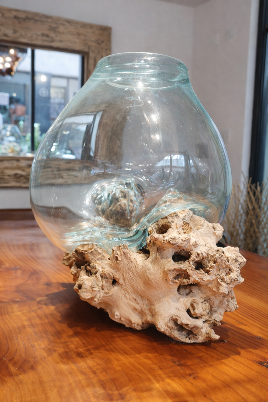 Florero Rústico en Madera y Vidrio