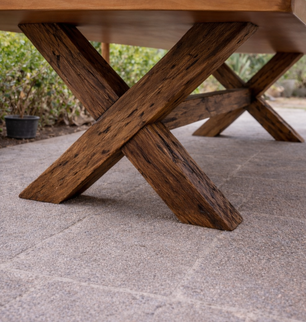 Mesa de Comedor Koiwu| Coihue  & Durmiente