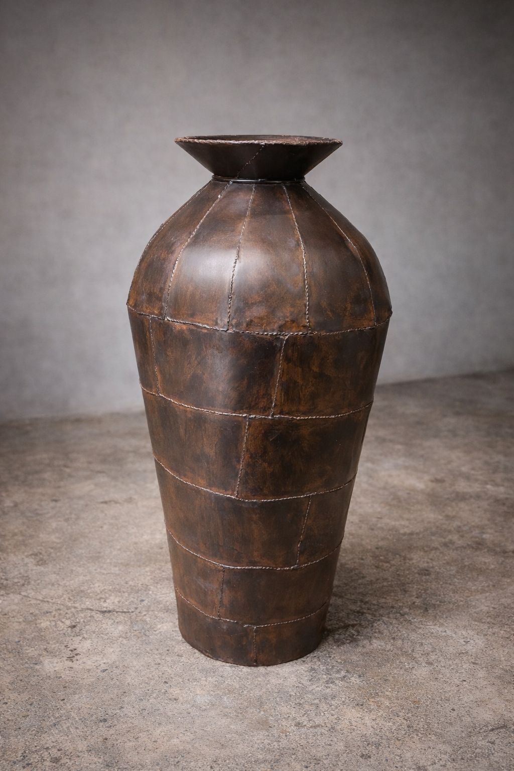 Jarrón Metálico Decorativo